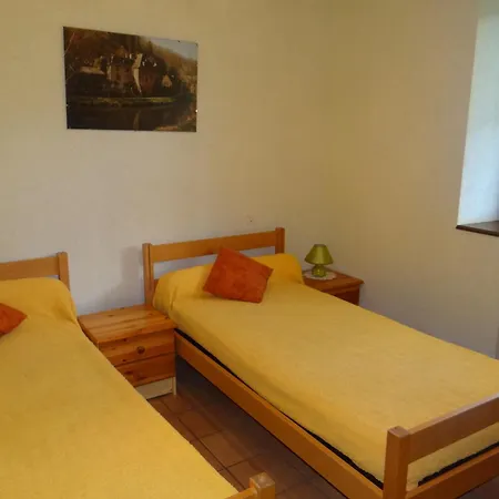 Tatil Evi De Groupe La Grange 12330